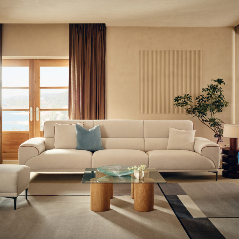 Sofa văng da Endo cao cấp, thiết kế hiện đại, chất liệu da bền đẹp, sang trọng, phân phối bởi Xưởng Sofa Huy Hoàng – 625 Tam Trinh, Yên Sở, Hoàng Mai, Hà Nội. Điện thoại: 078 2345 585.